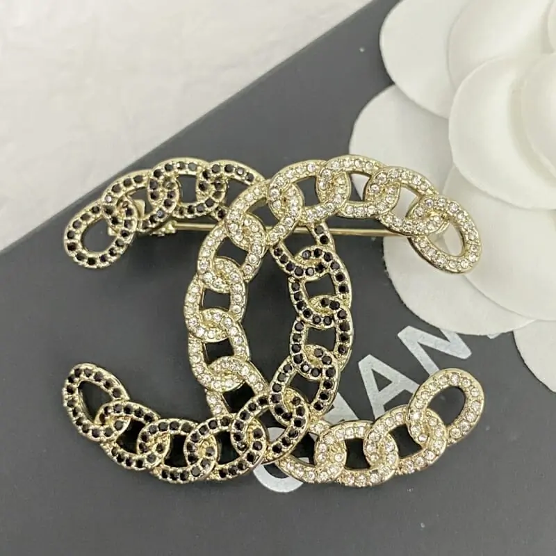 chanel brooches pour femme s_12142544